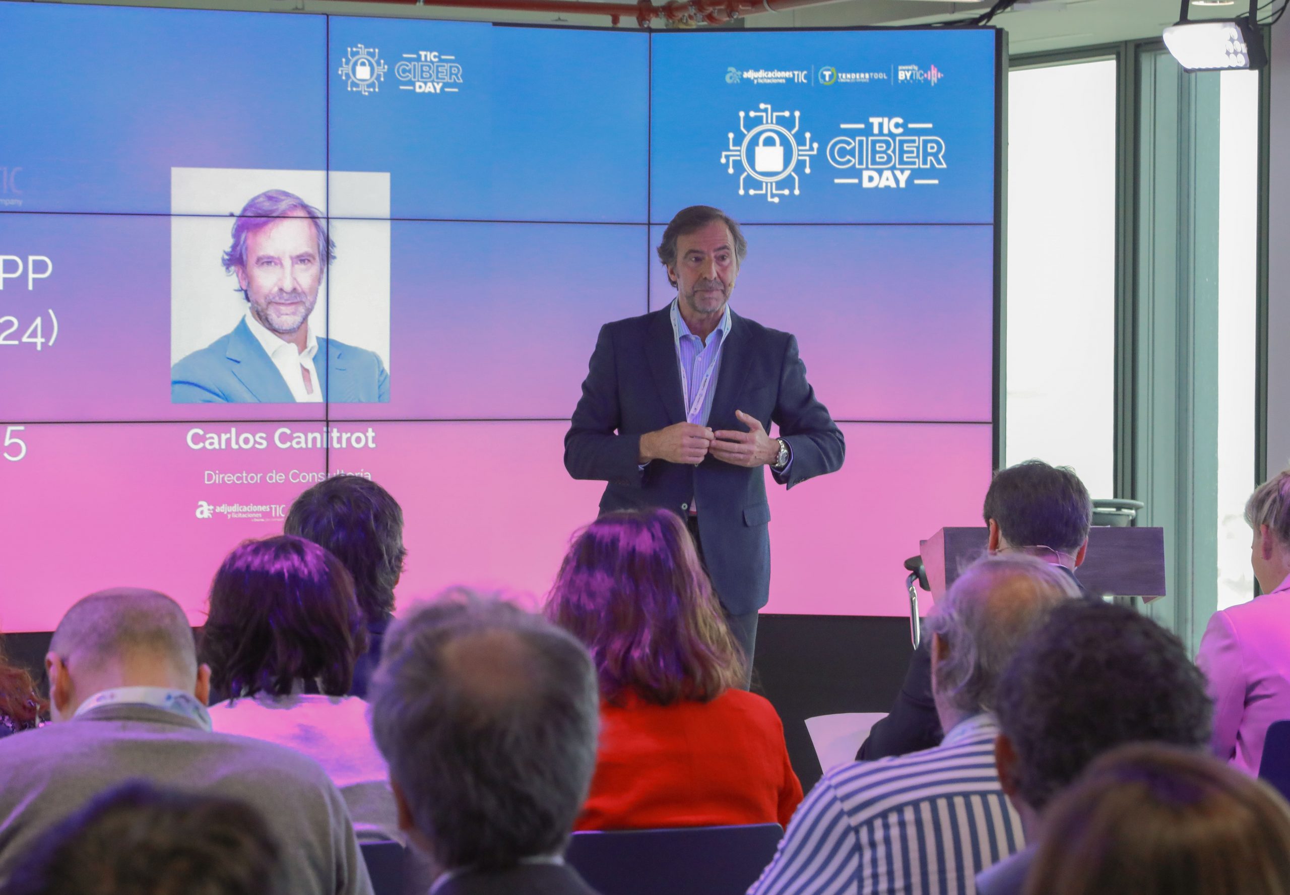 TIC Cyber 2025 — Carlos Canitrot presentando